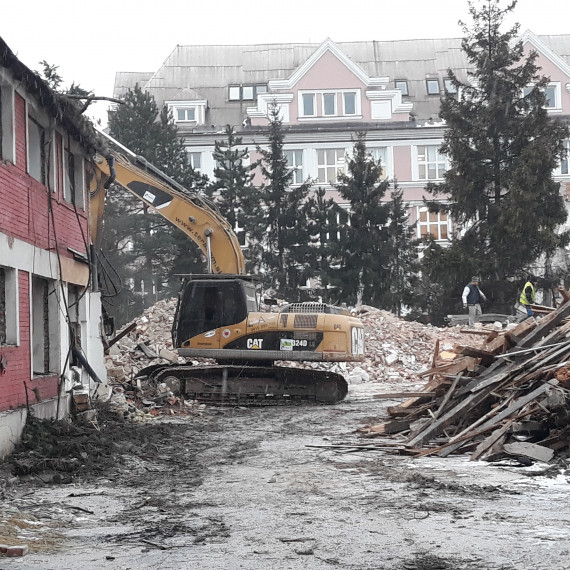 Konverze objektu bývalých papíren – Odstranění stavby